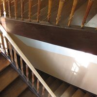 Wir restaurieren Ihren historischen Fußboden und Treppen professionell.